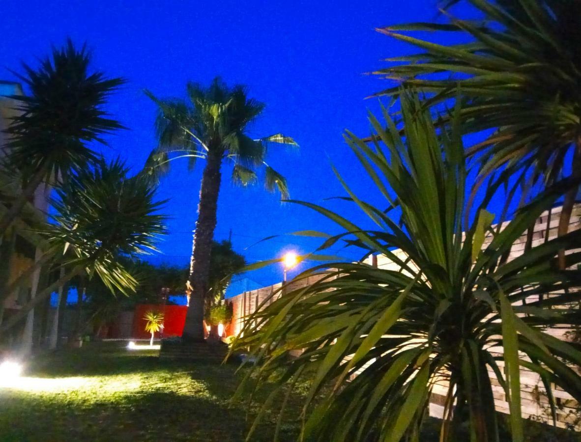 Casablanca El Petit Hotel Дельтебре Экстерьер фото